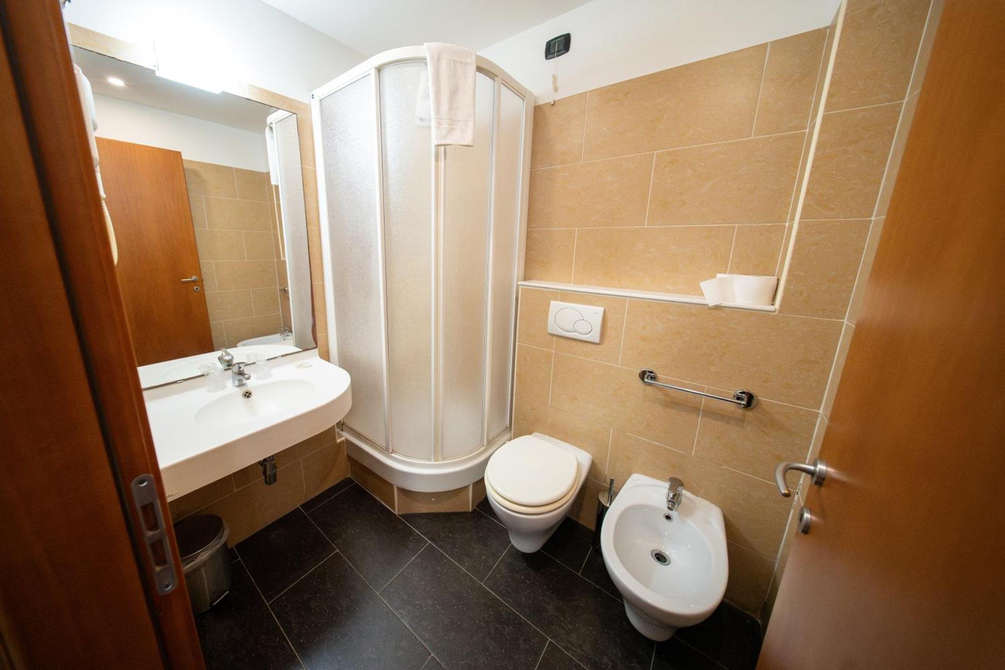 Hotel Residence Sestriere Moncalieri Exterior foto